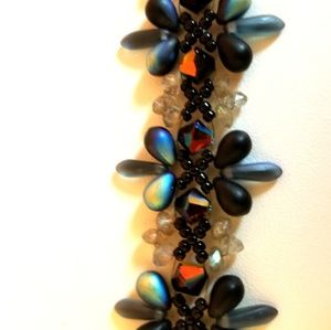 Lovely Handmade Black Flower Bead Bracelet
